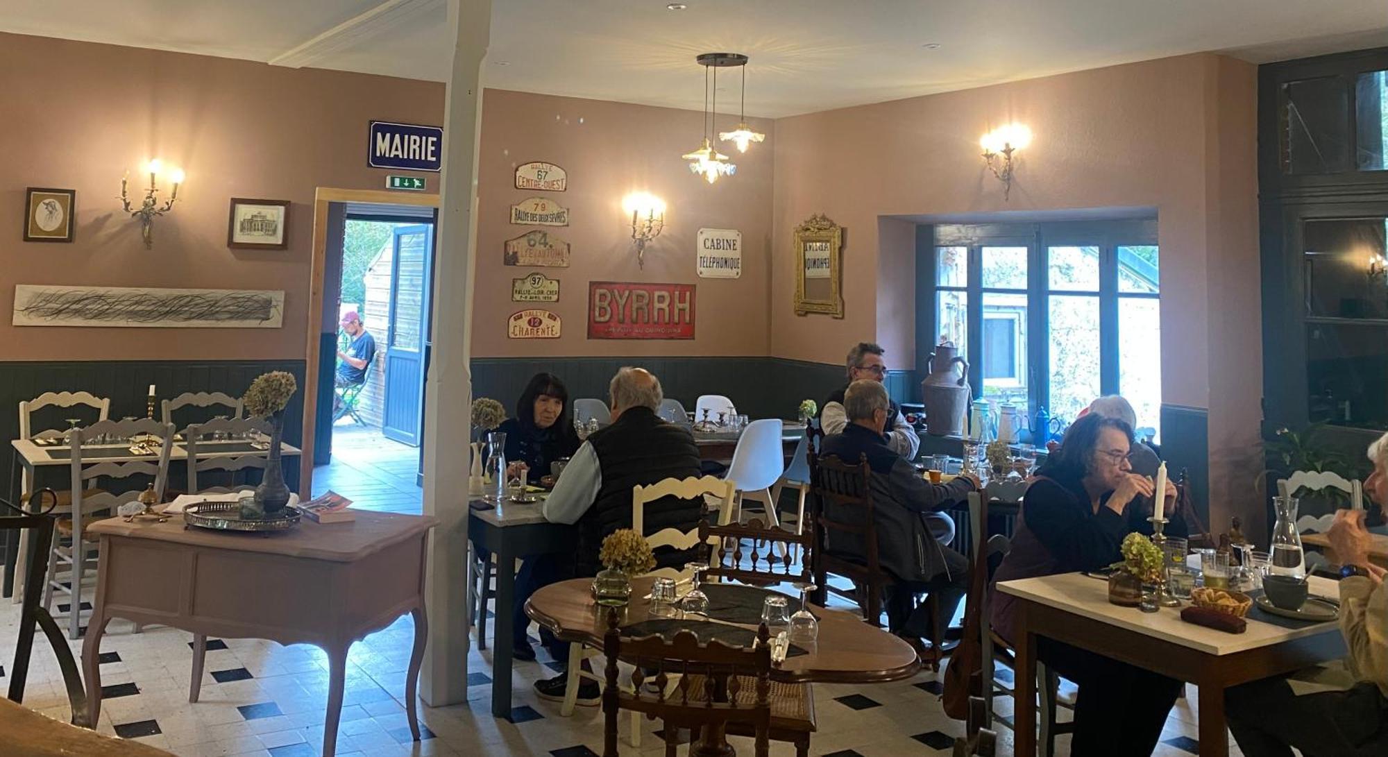 Gites Libellule At Auberge De L'Arac, Bar, Restaurant Aleu Zewnętrze zdjęcie